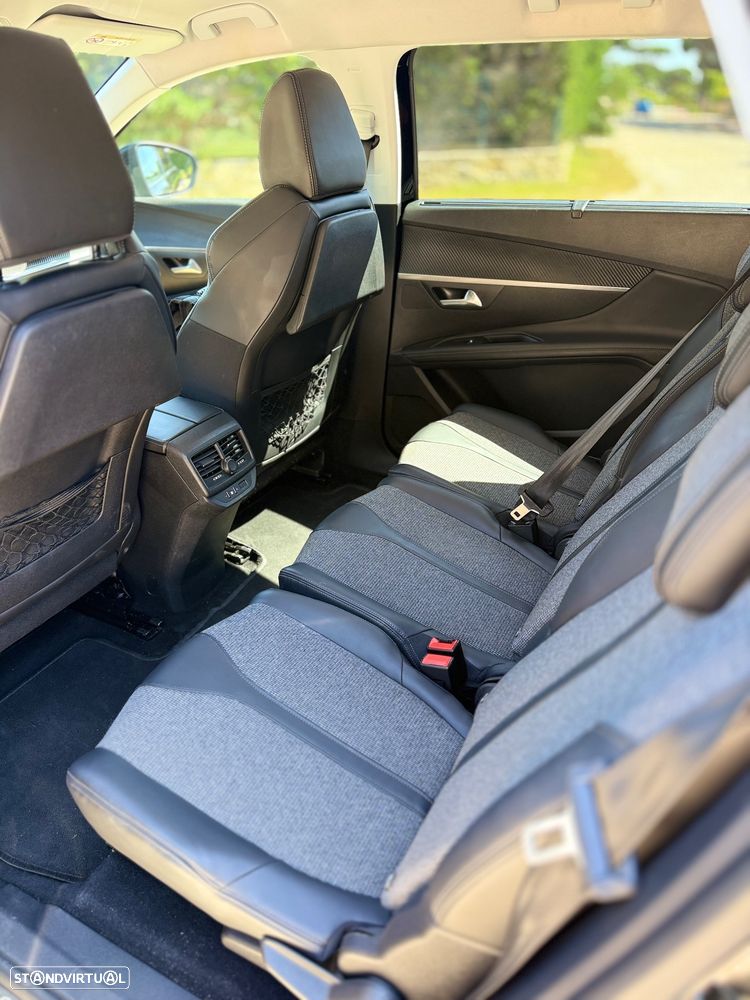 Peugeot 5008 1.5 BlueHDi Allure EAT8 - 6