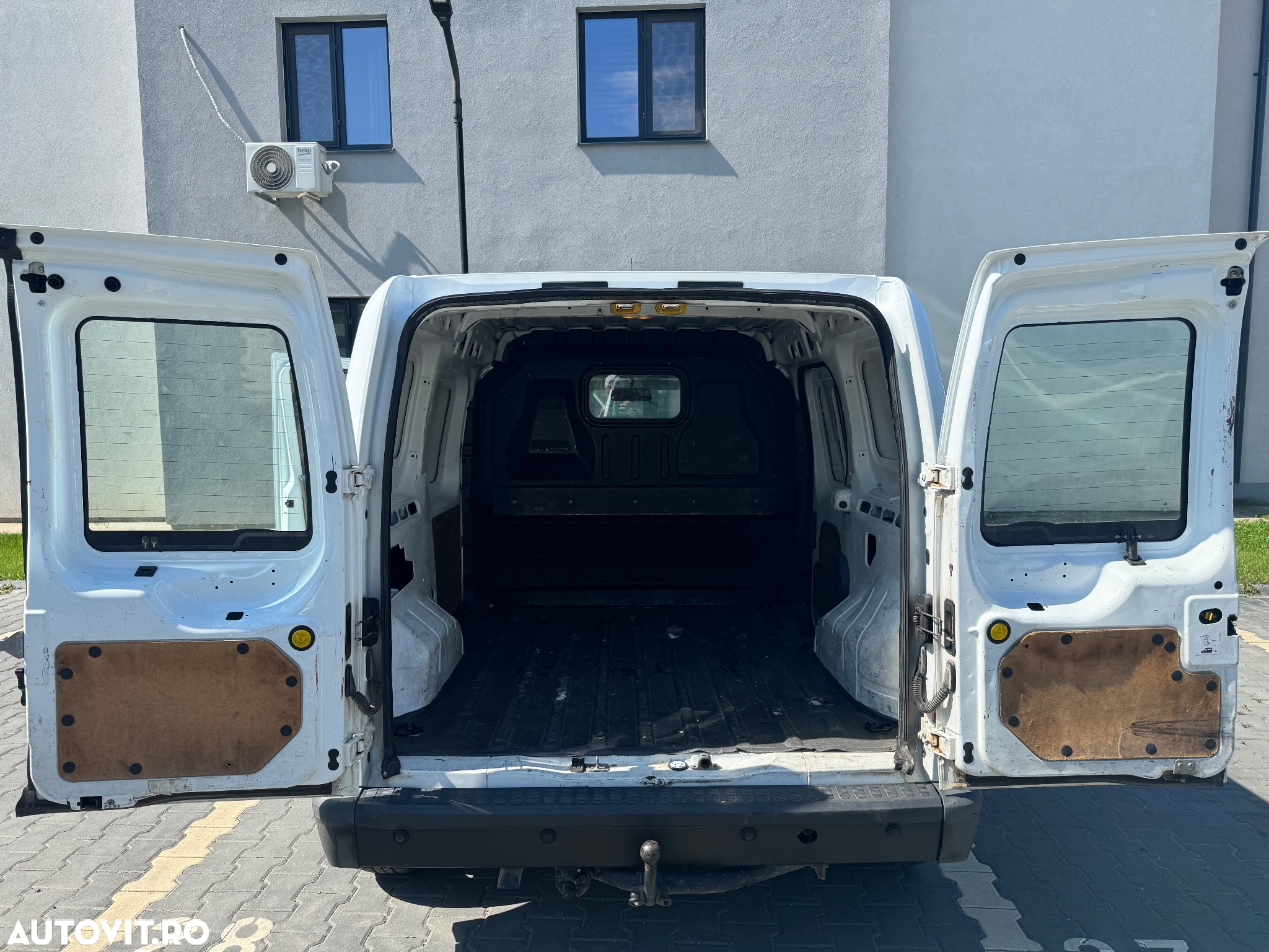 Ford Transit Connect - 4