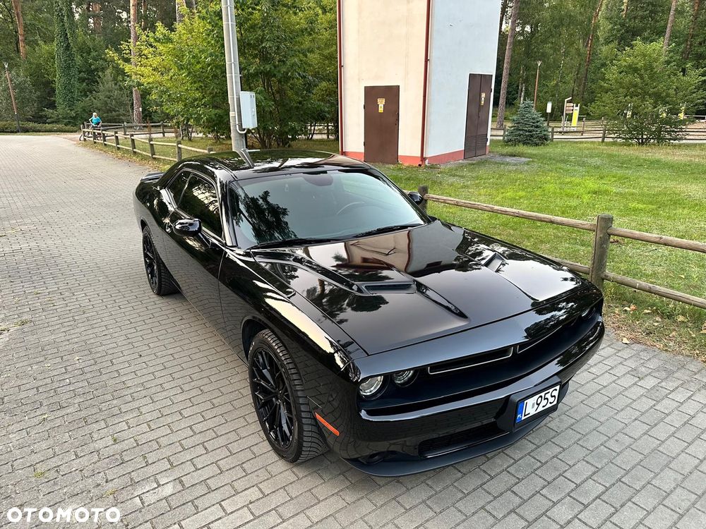 Dodge Challenger - 9