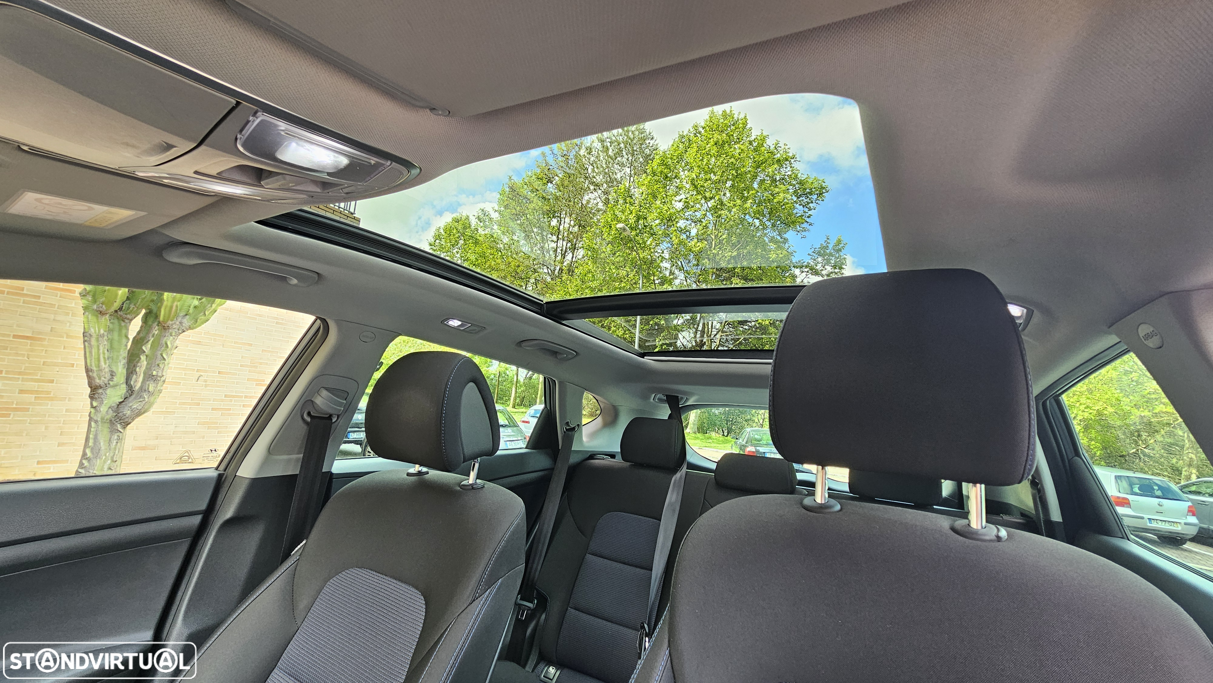 Hyundai Tucson 1.7 CRDi Premium - 25