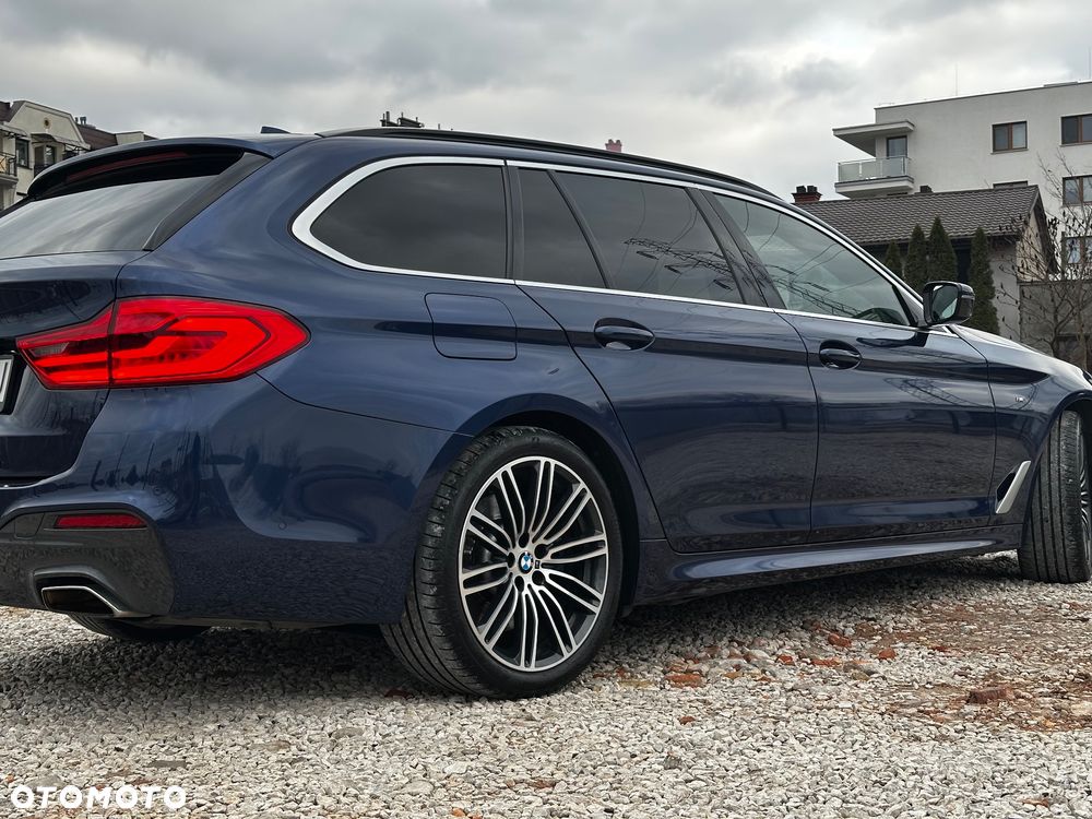 BMW Seria 5 530d xDrive Touring - 15