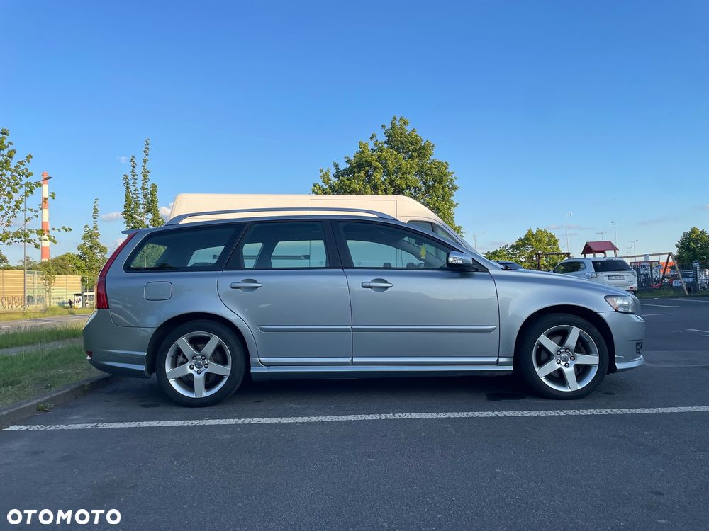 Volvo V50 2.0D R-Design Momentum - 7