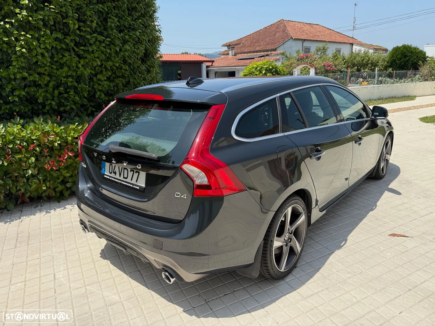 Volvo V60 2.0 D4 R-Design - 7