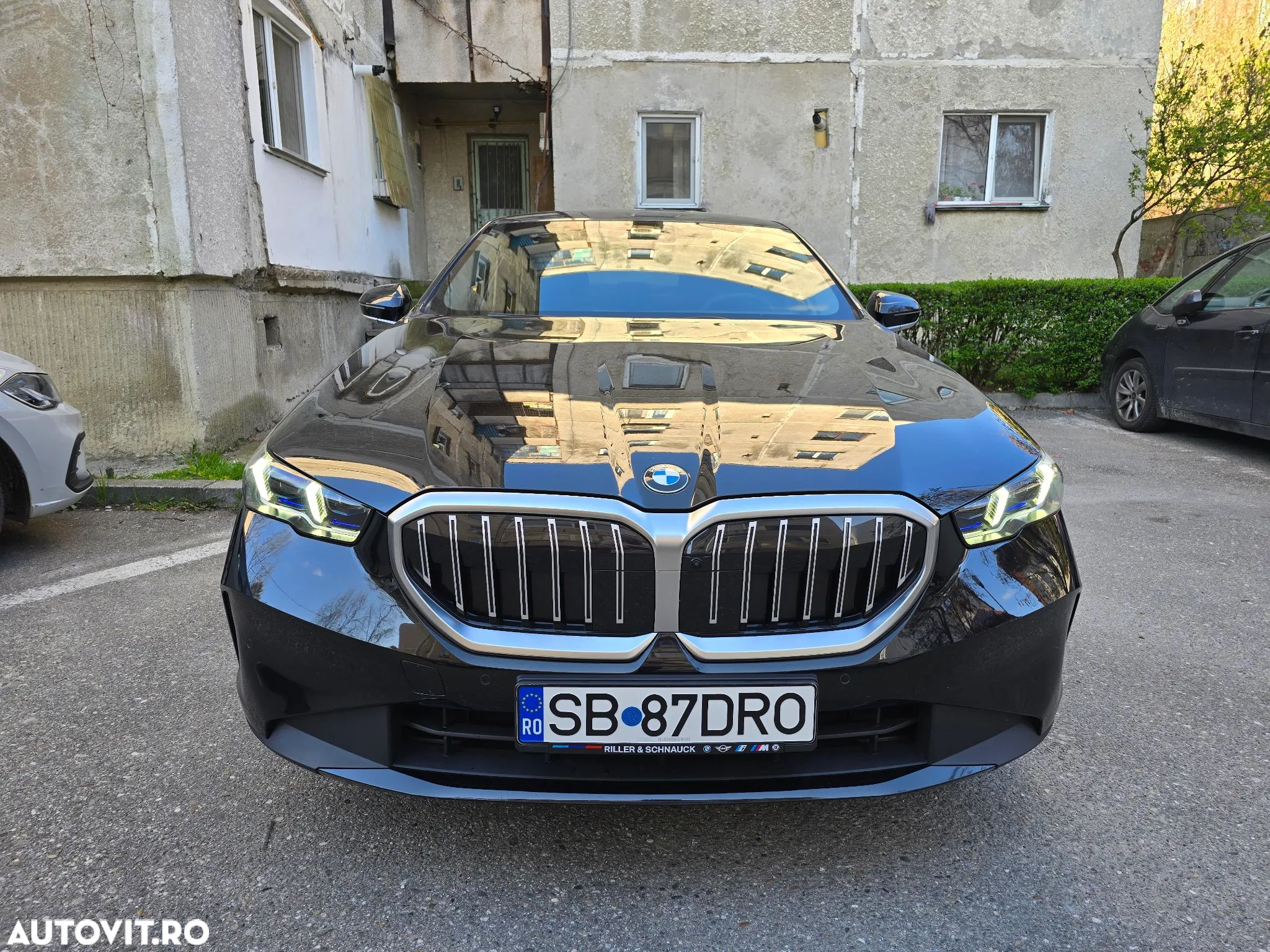 BMW Seria 5 520i AT MHEV - 1