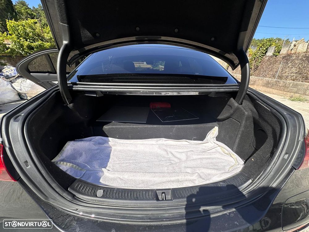 Mercedes-Benz E 300 de AMG Line - 17