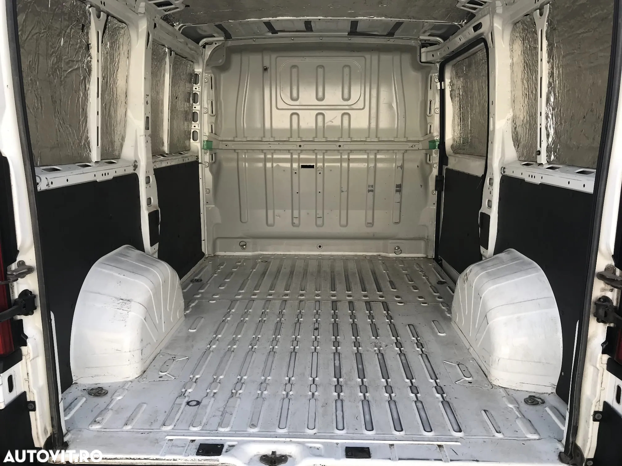Peugeot Boxer HDi 330 L1H1 Active - 33