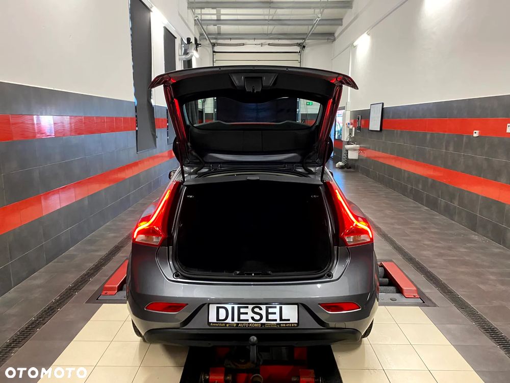 Volvo V40 D2 Summum - 15