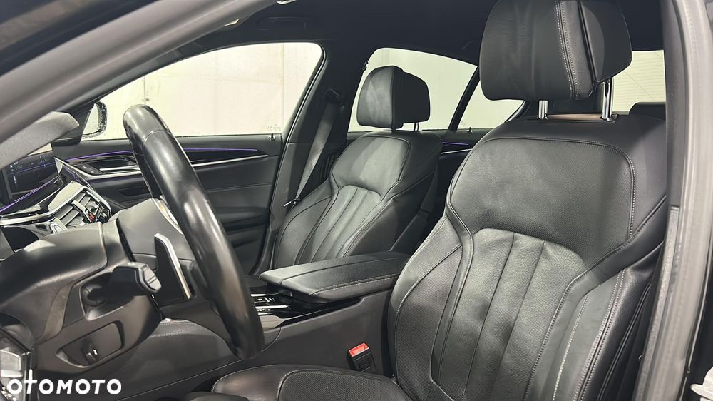 BMW Seria 5 545e xDrive - 17