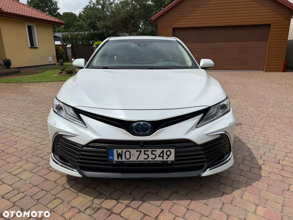 Toyota Camry 2.5 Hybrid Executive CVT - 2