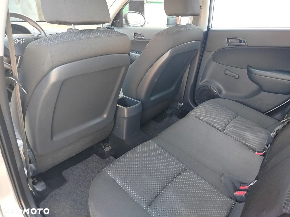 Hyundai i30 i30cw 1.4 blue Comfort - 20