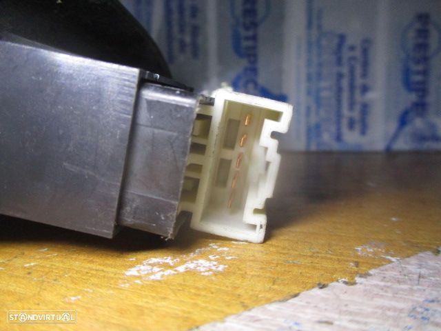 Interruptor S73502980 SUBARU IMPREZA 2001 VIDRO TRASEIRO Esq - 3