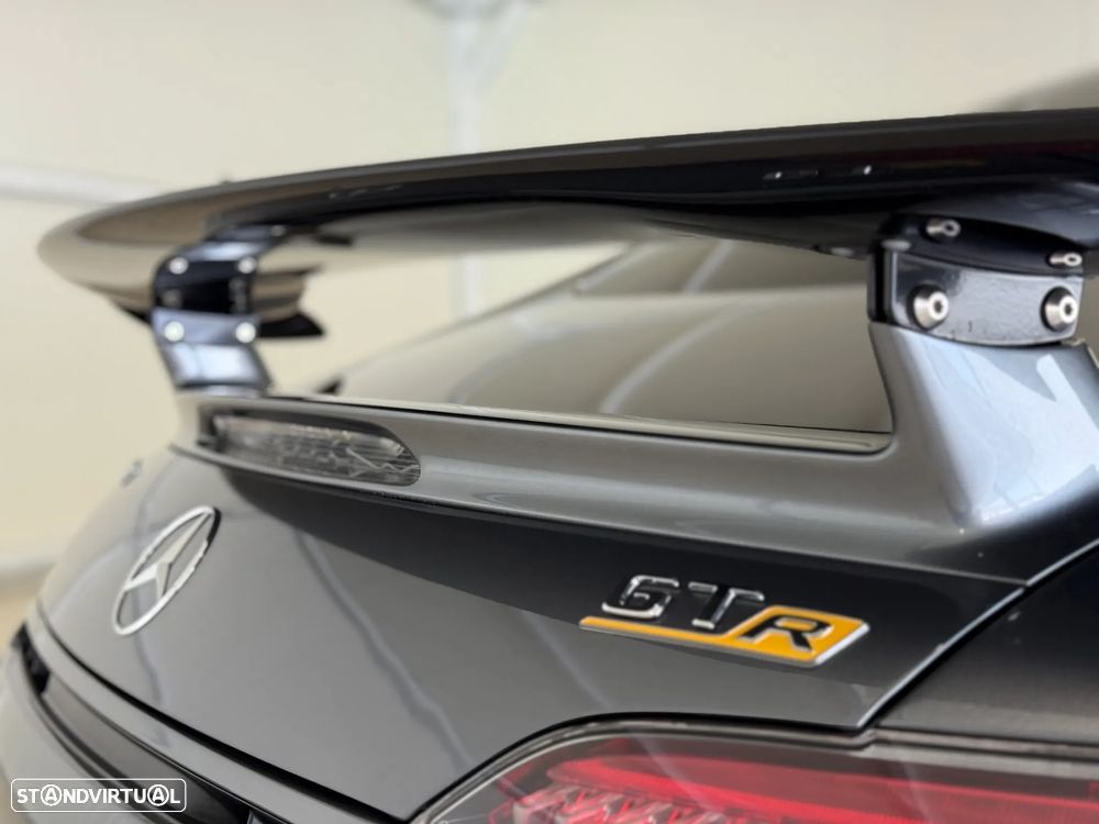 Mercedes-Benz AMG GT R - 35
