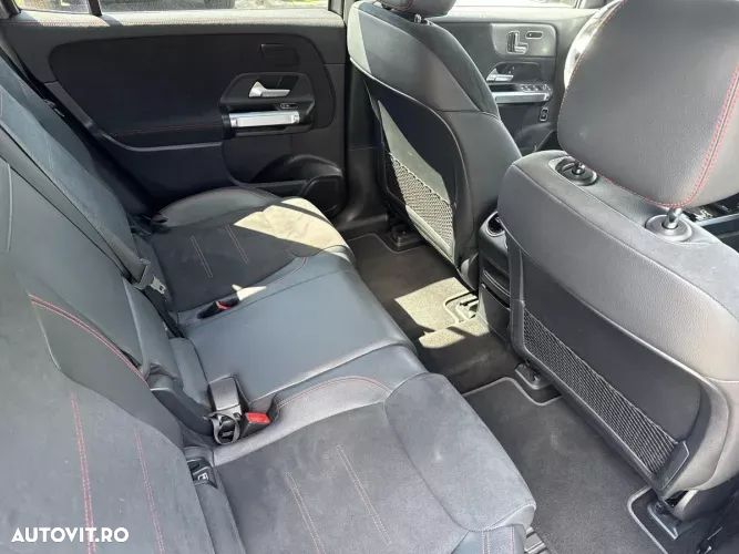 Mercedes-Benz EQB 300 4MATIC - 11