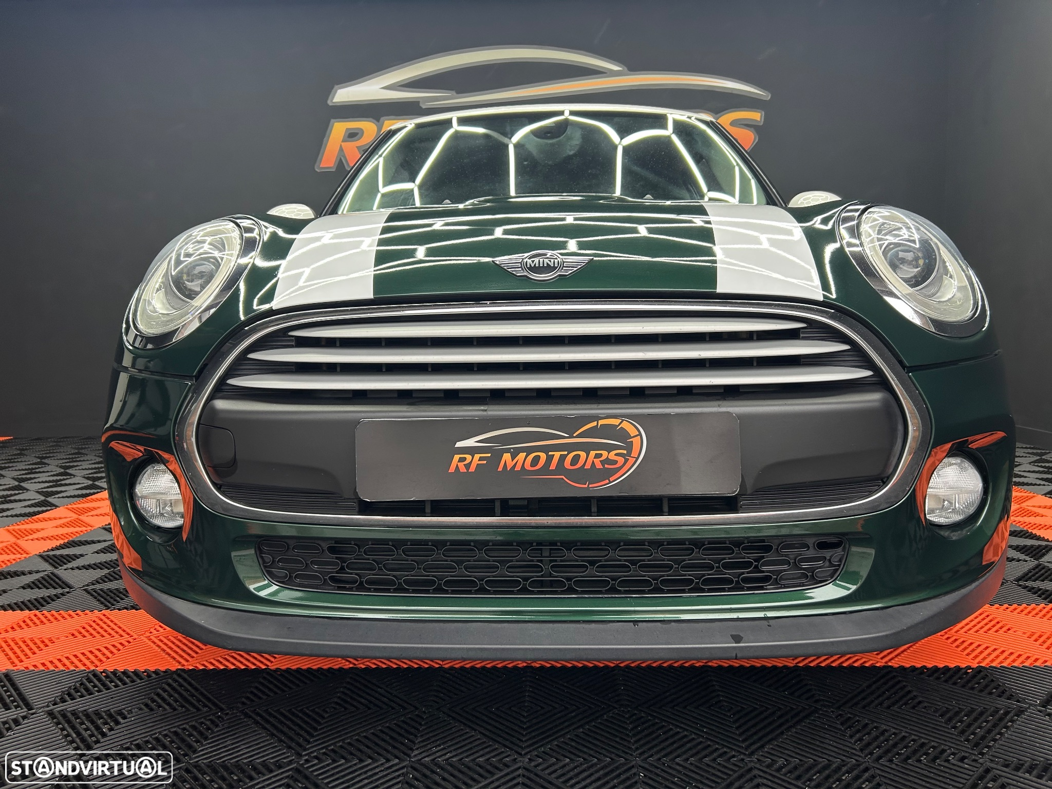 MINI 5 Portas Cooper D Auto - 15