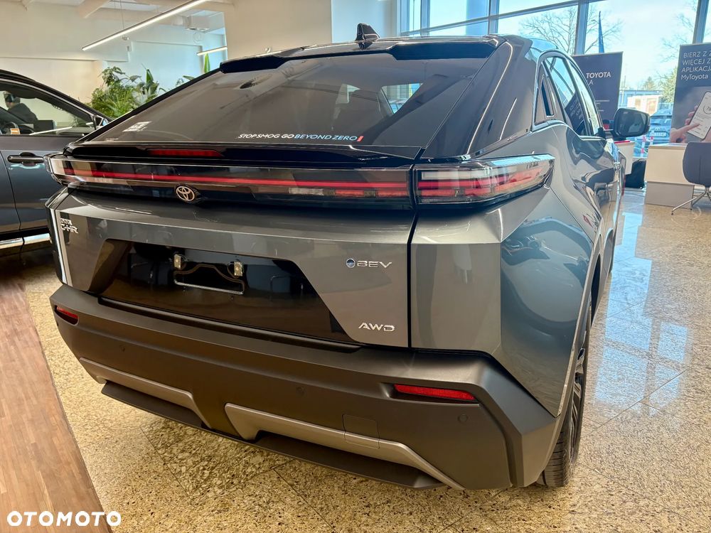 Toyota C-HR+ - 5