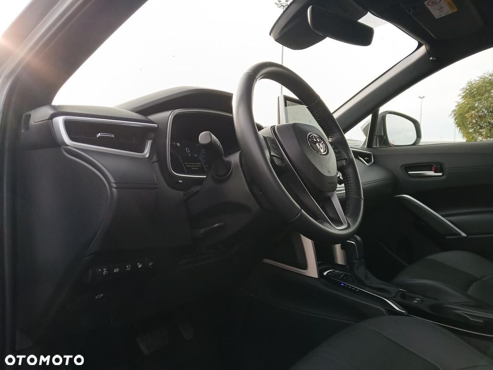 Toyota Corolla Cross 2.0 Hybrid Executive - 18