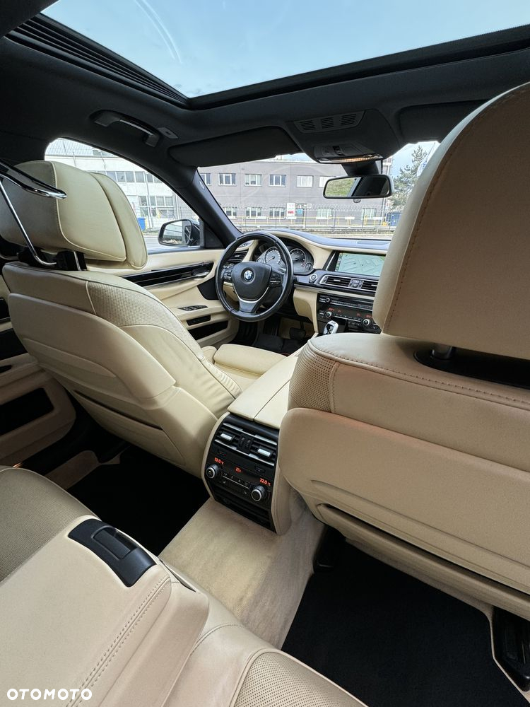 BMW Seria 7 740d xDrive - 26