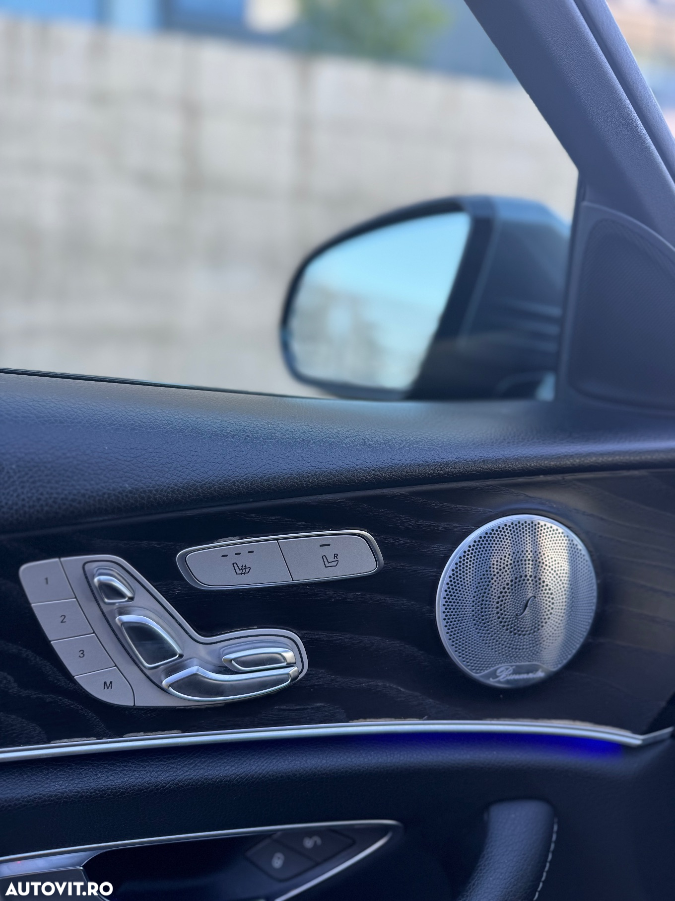 Mercedes-Benz E 300 9G-TRONIC AMG Line - 11