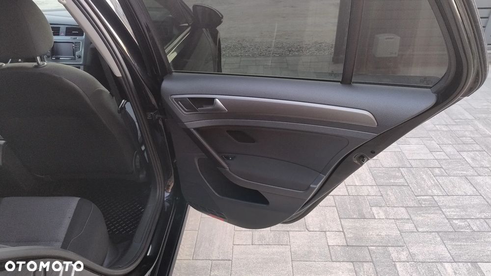 Volkswagen Golf 1.2 TSI BlueMotion Technology Cup - 17