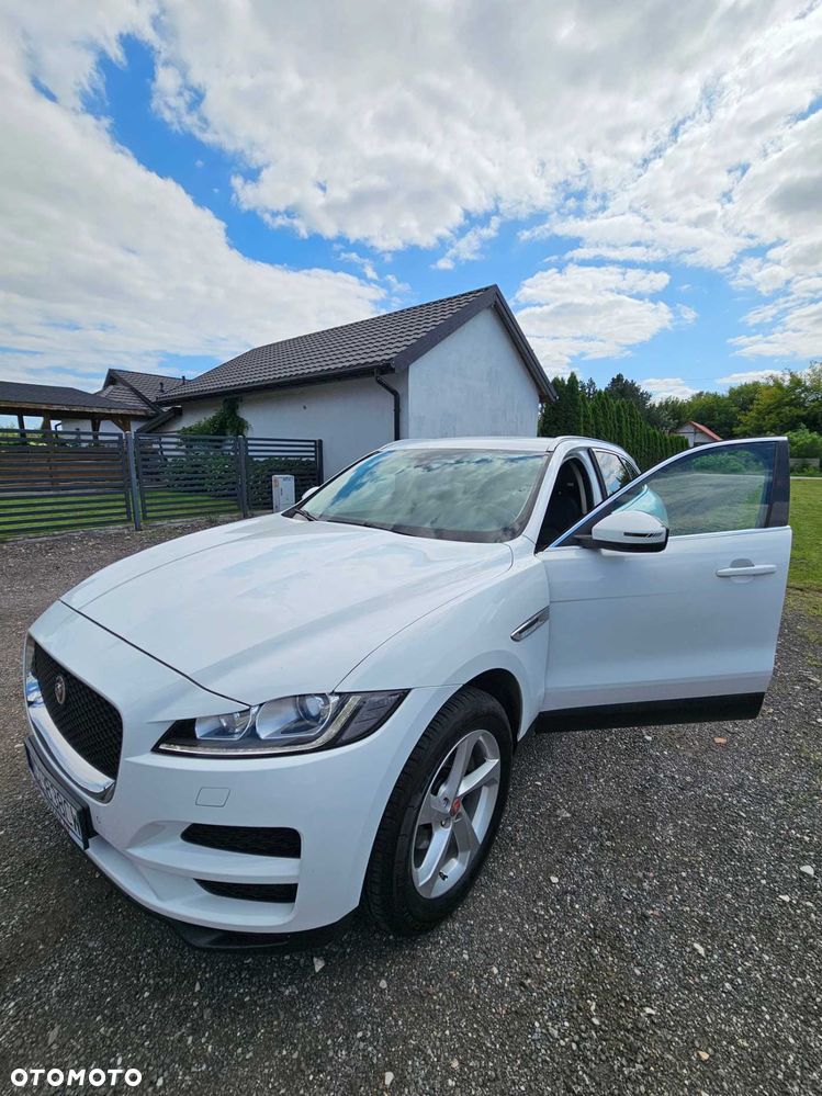 Jaguar F-Pace - 4