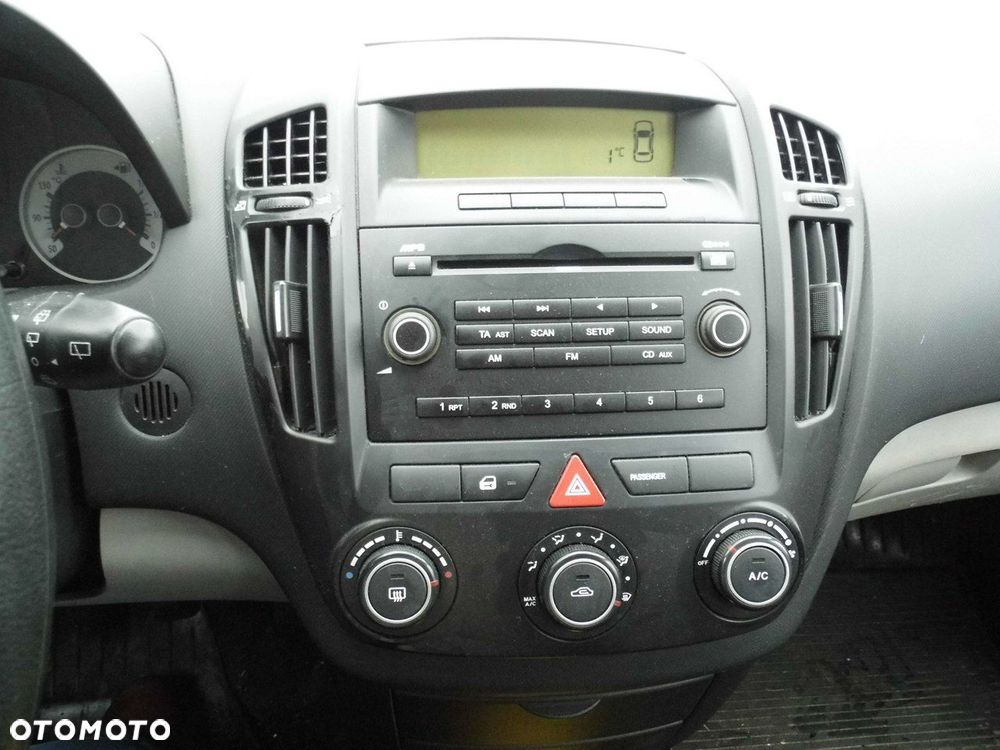 Kia Ceed - 7