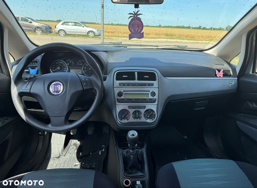 Fiat Grande Punto - 8