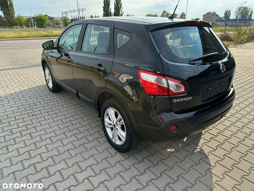 Nissan Qashqai - 2