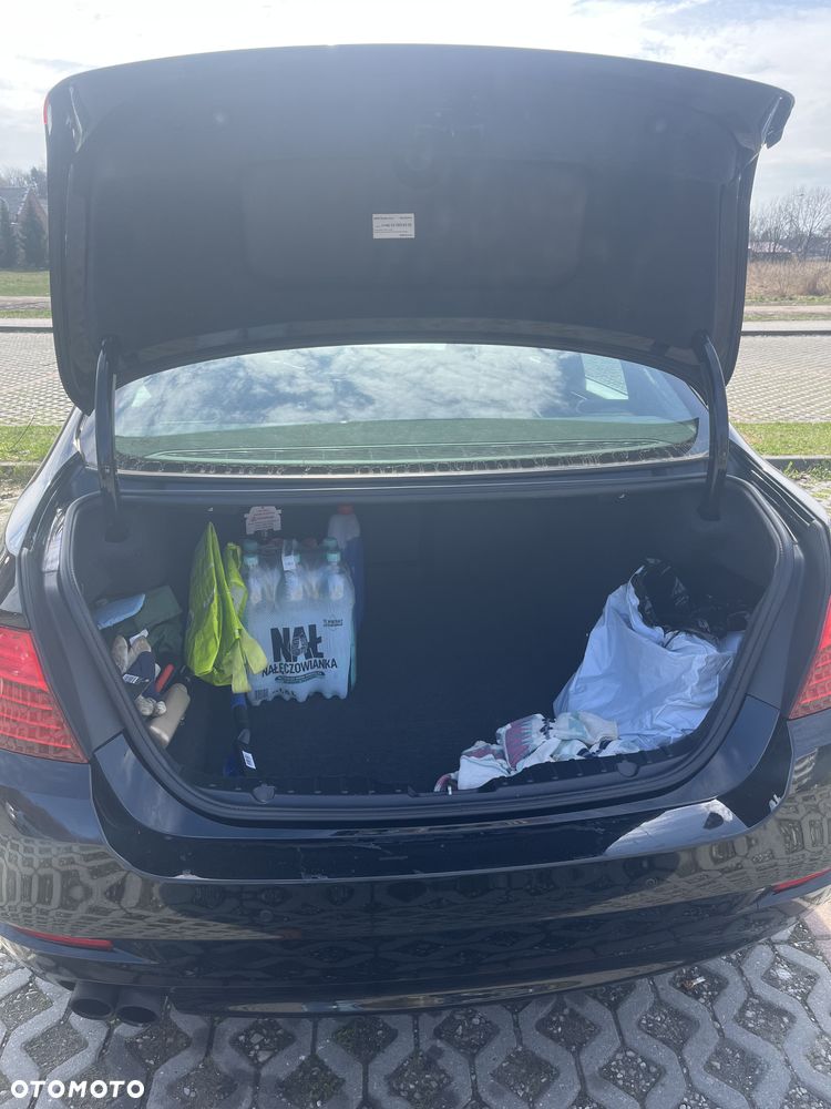 BMW Seria 5 518d Luxury Line - 10