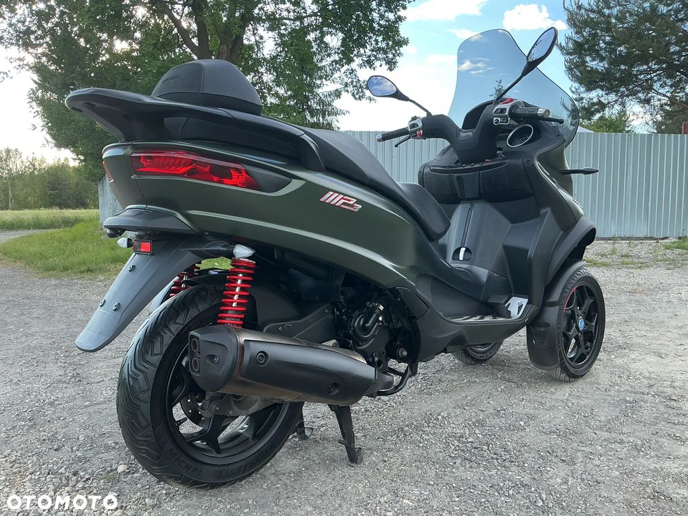 Piaggio MP-3 - 7