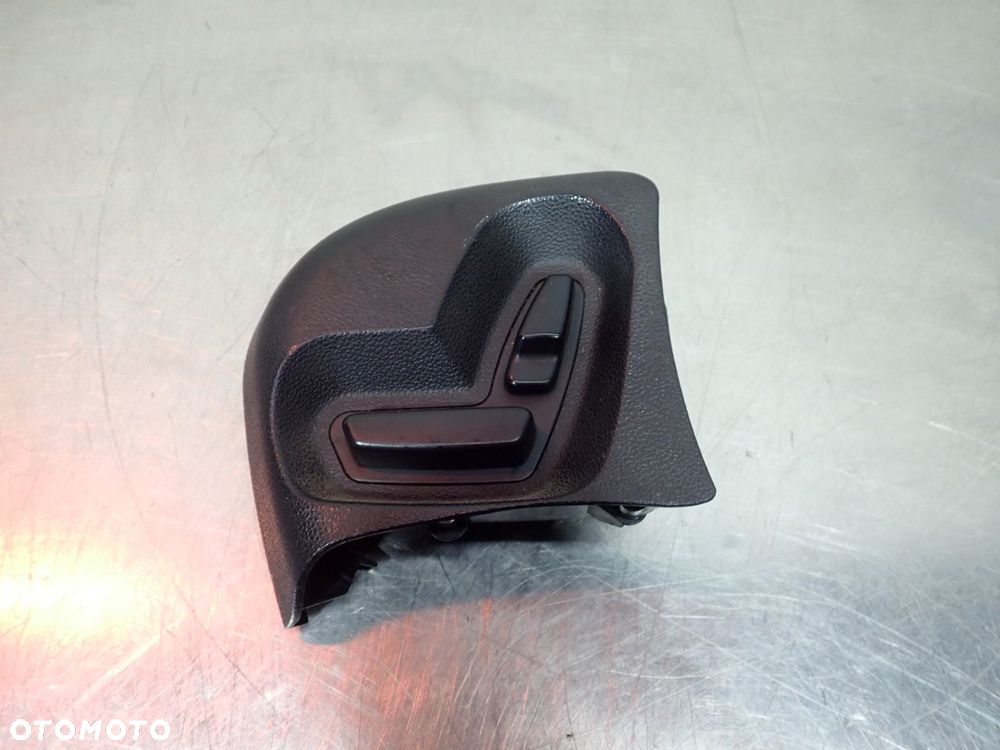 PRZEŁĄCZNIK PANEL STEROWANIA FOTELA KIEROWCY MERCEDES-BENZ W211 E200 CDI   2118701010 - 1
