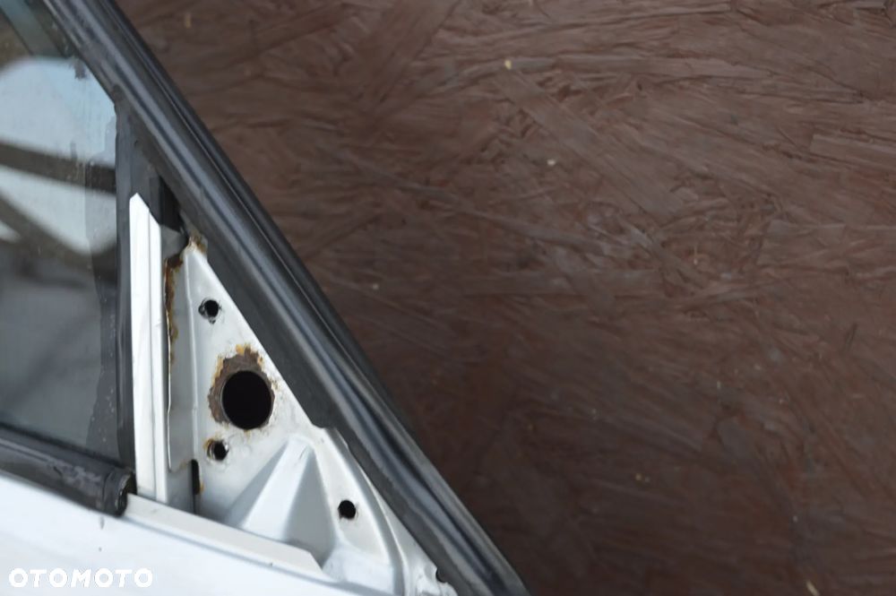 BMW E46 SEDAN / TOURING / KOMBI ORYGINALNE KOMPLETNE DRZWI PRZEDNIE LEWE / PRAWE EUROPA W KOLORZE TITANSILBER 354/7 O NR. 41 51 7 034 151 / 41 51 7 034 152 OEM W DOBRYM STANIE - 16