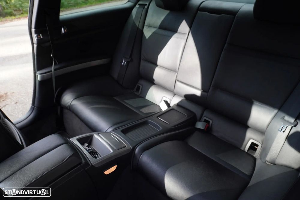 BMW 330 d xDrive - 14