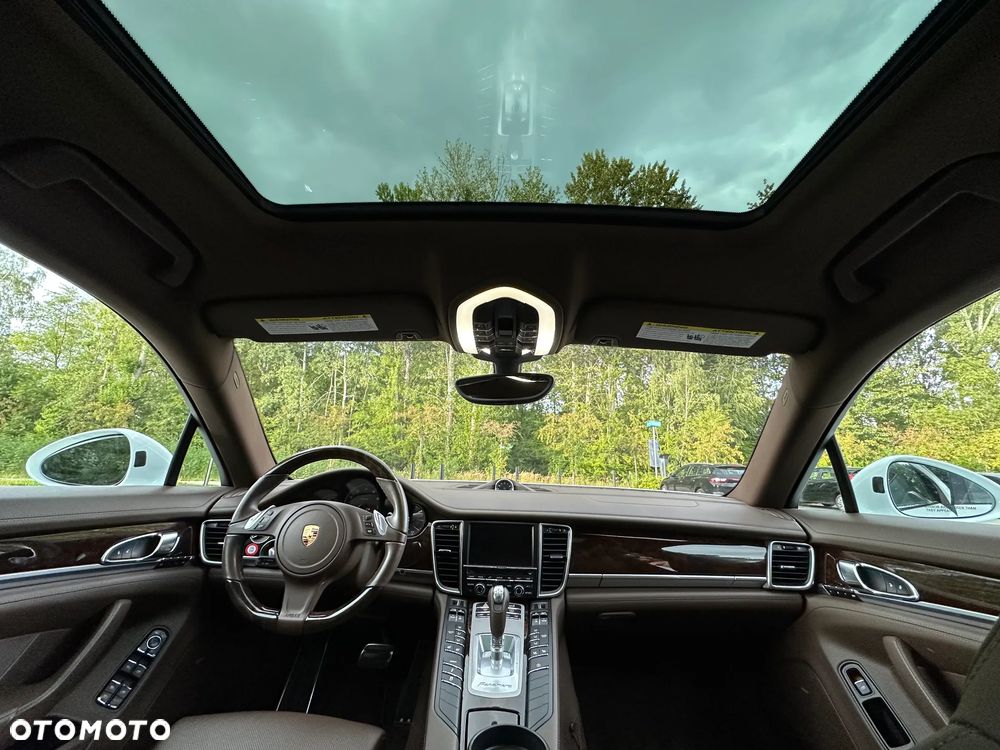 Porsche Panamera 4 Edition - 18