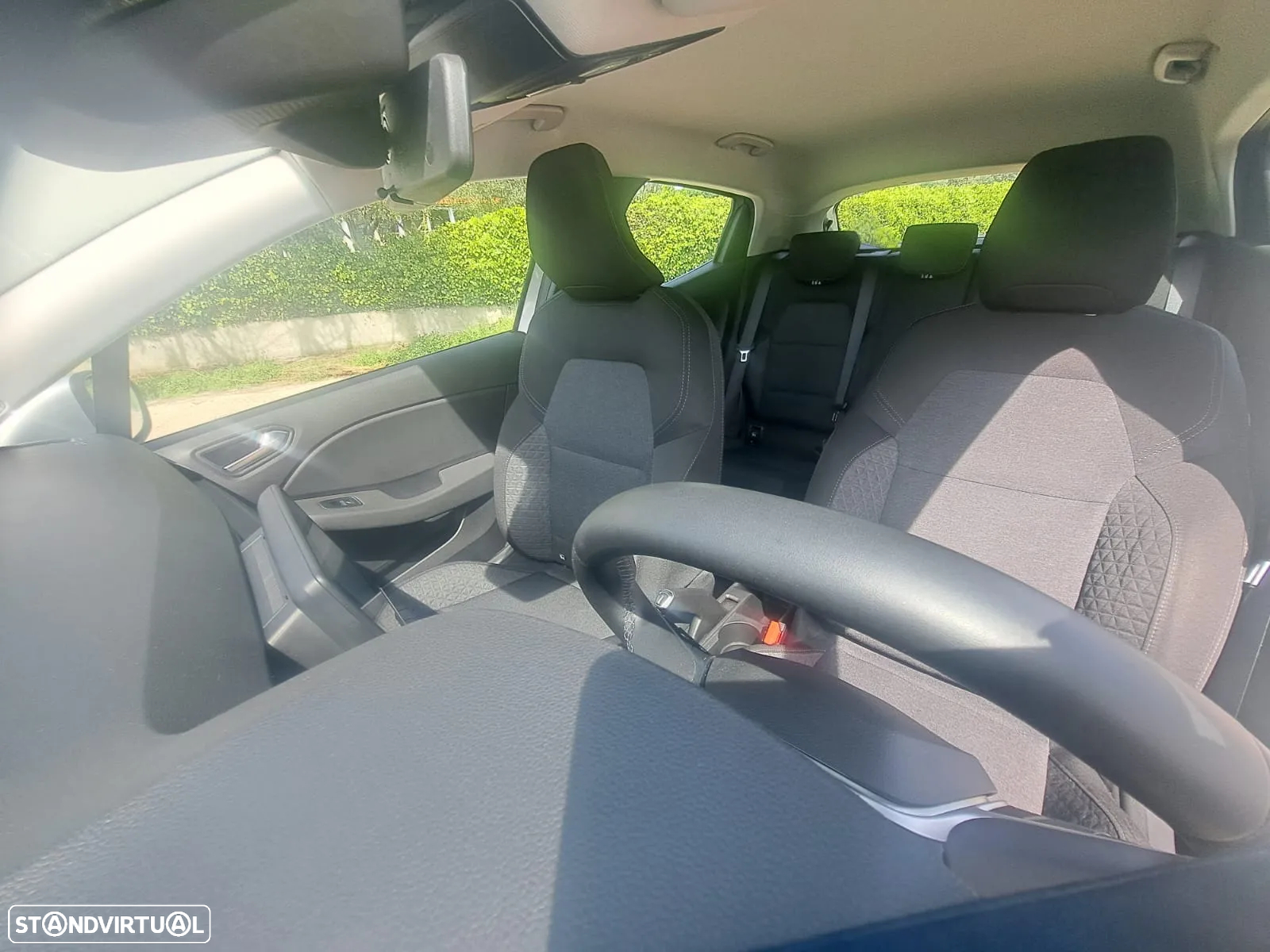 Renault Clio 1.6 E-Tech Edition One - 9