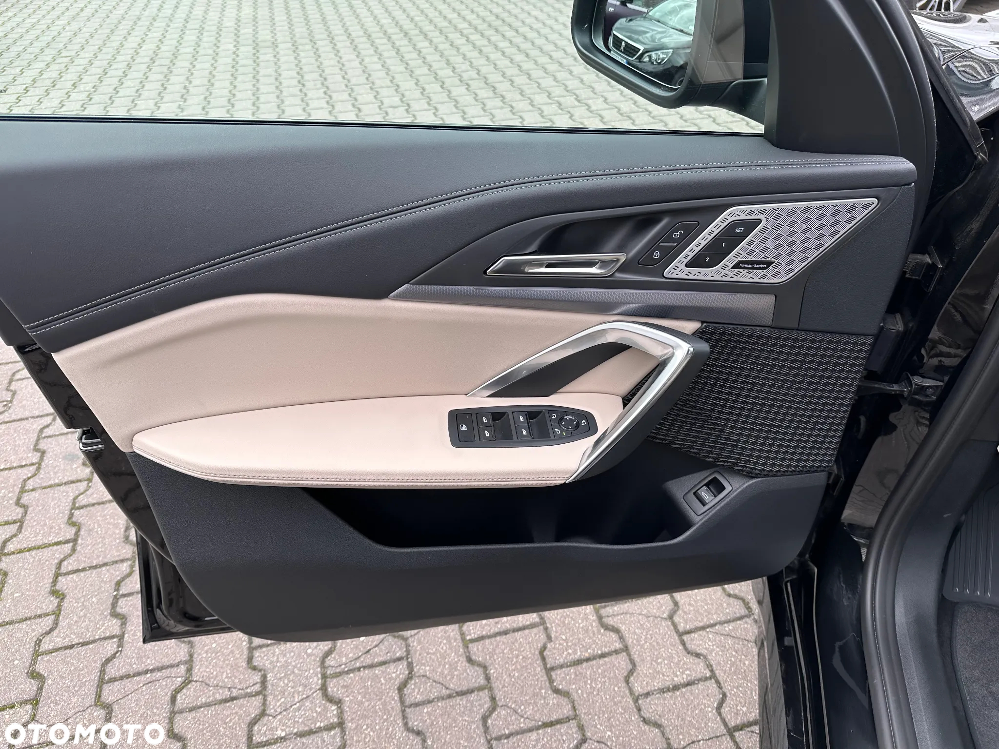 BMW iX1 xDrive30 66.5kWh M Sport Edition - 12