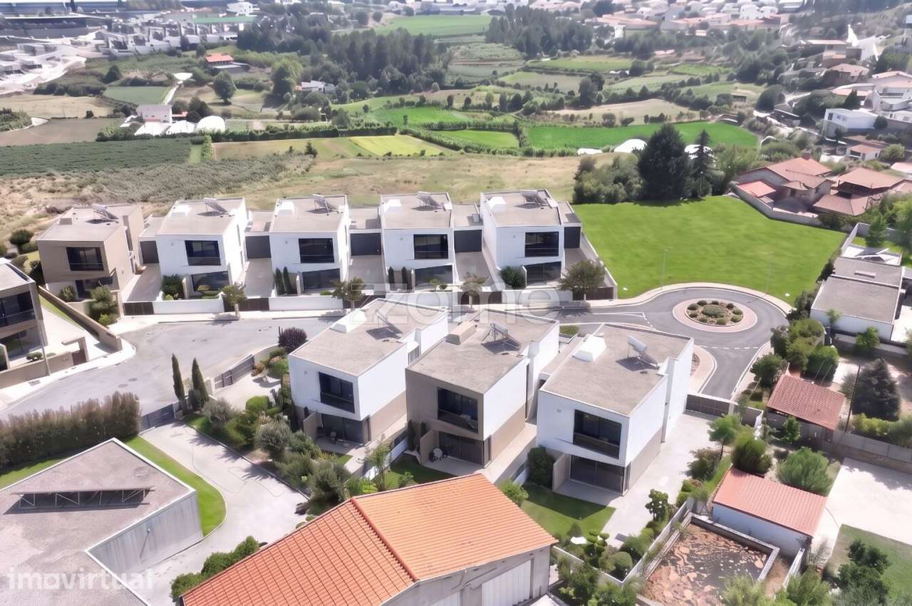 Terreno com 8220 m² | Boim, Lousada - Grande imagem: 2/20