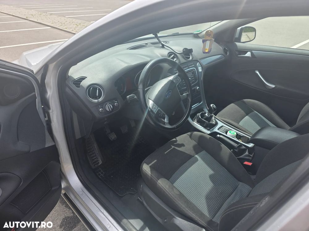 Ford Mondeo 2.0 TDCi Black Magic - 8