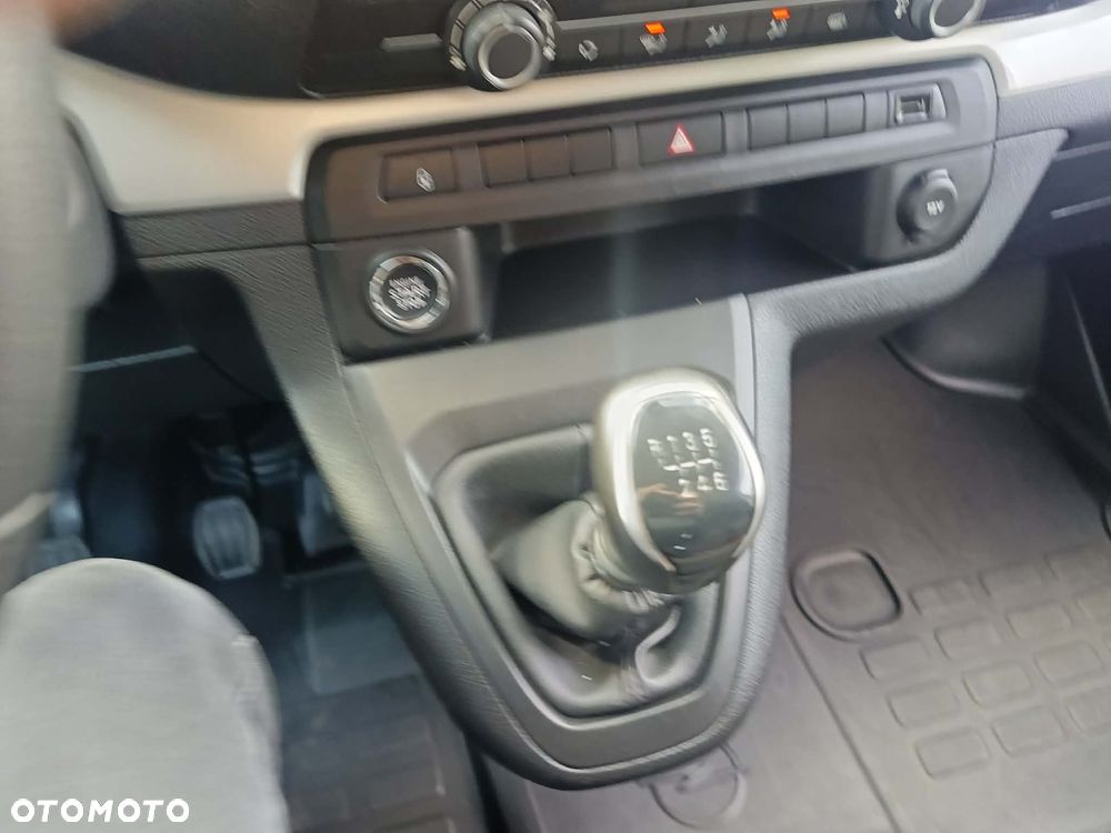 Opel Vivaro - 25