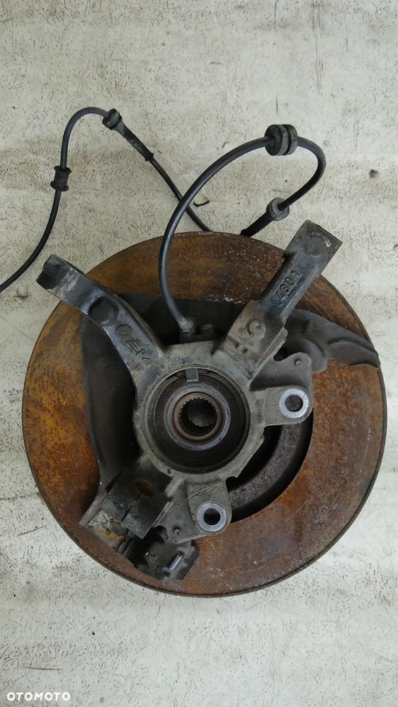 LANCIA MUSA FIAT IDEA PIASTA ZWROTNICA TARCZA LEWA PRZÓD PRZEDNIA 1.9JTD - 2