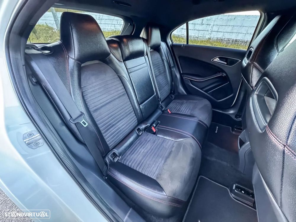 Mercedes-Benz A 45 AMG 4-Matic - 22