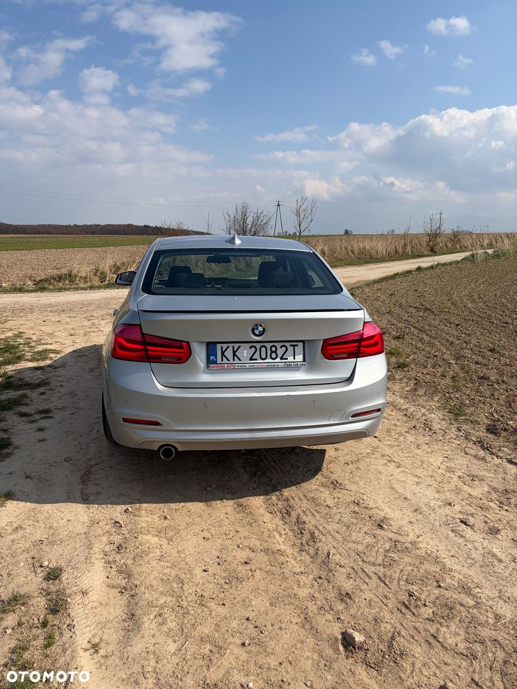 BMW Seria 3 318d - 3