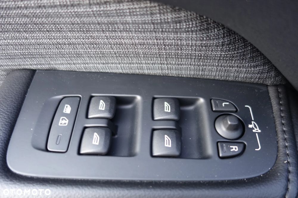 Volvo XC 60 B4 D Core - 18