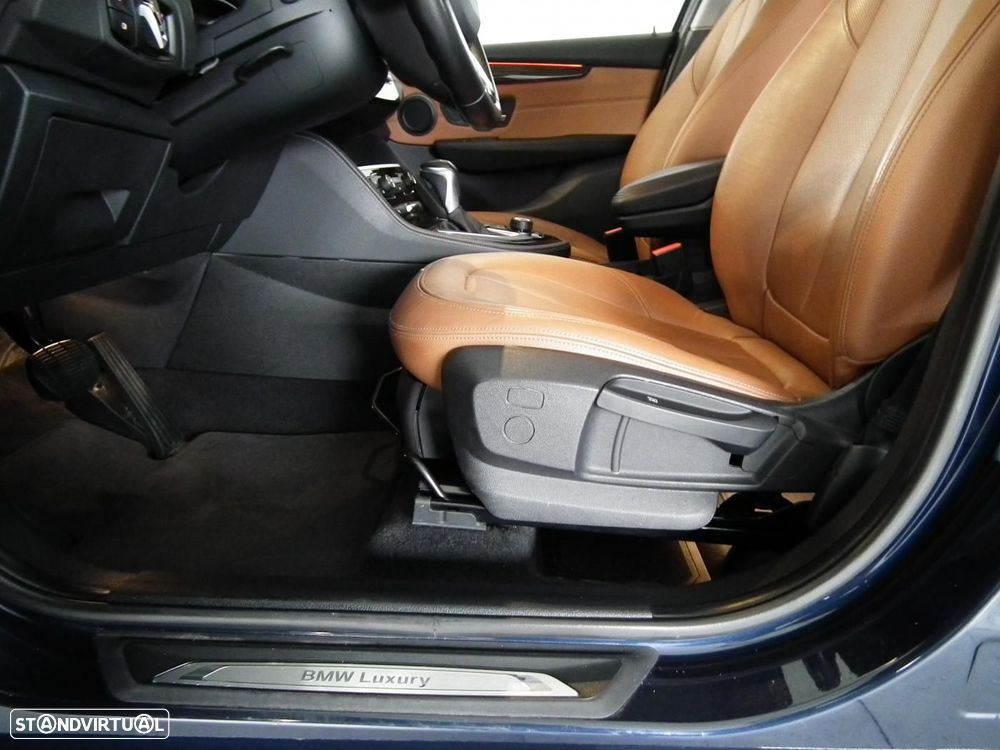 BMW 216 Active Tourer d Line Luxury Auto - 11