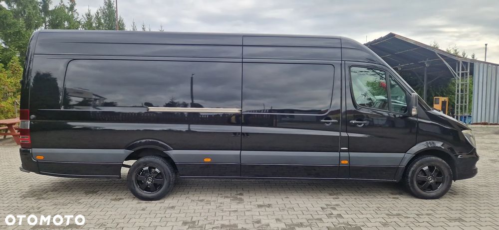 Mercedes-Benz SPRINTER 319 - 6