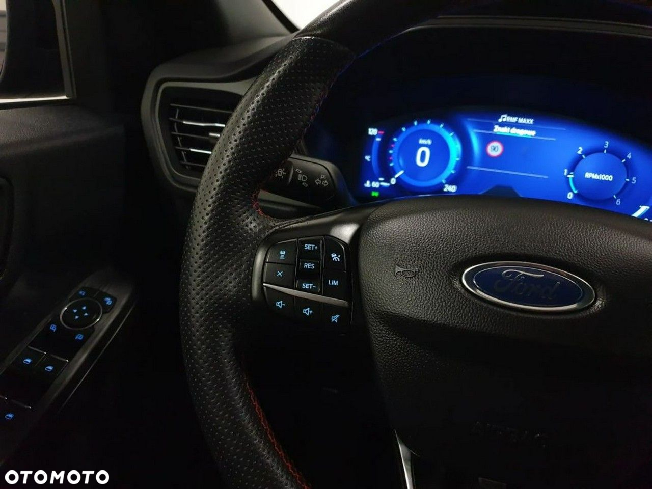Ford Kuga 2.0 EcoBlue Hybrid ST-LINE X - 10