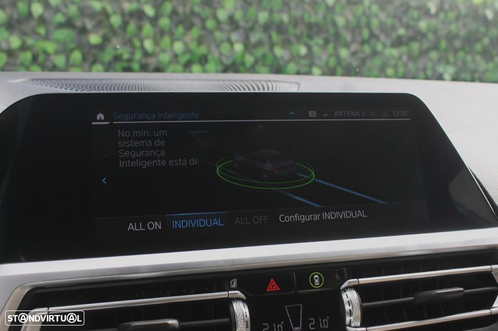 BMW 320 e Line Sport Auto - 30