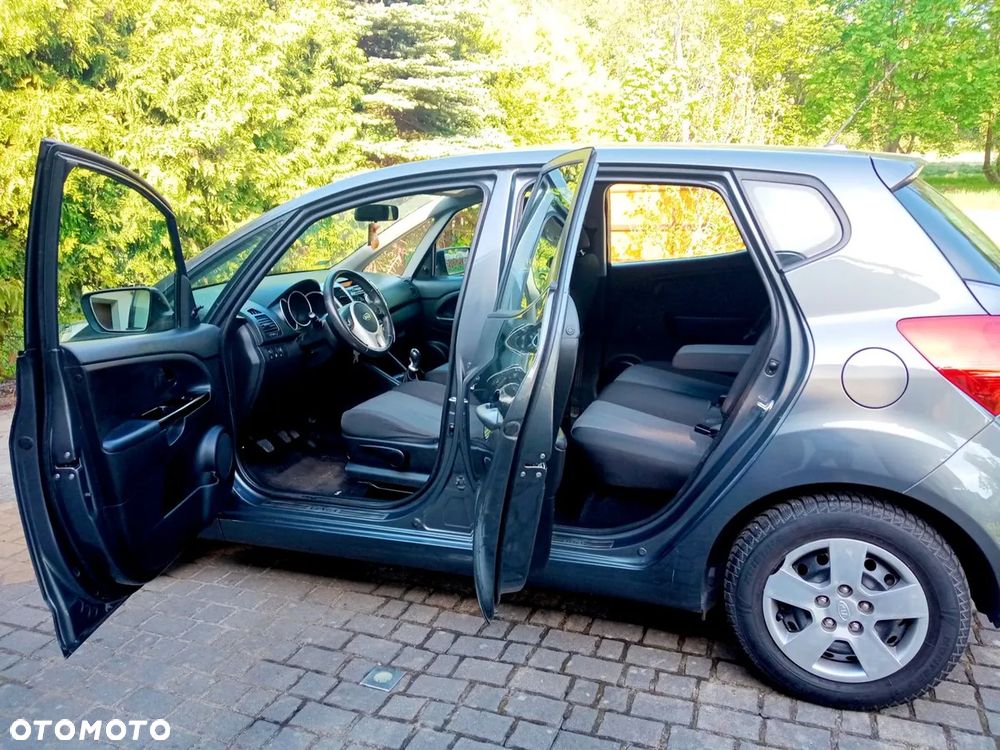 Kia Venga 1.4 CVVT Vision - 9