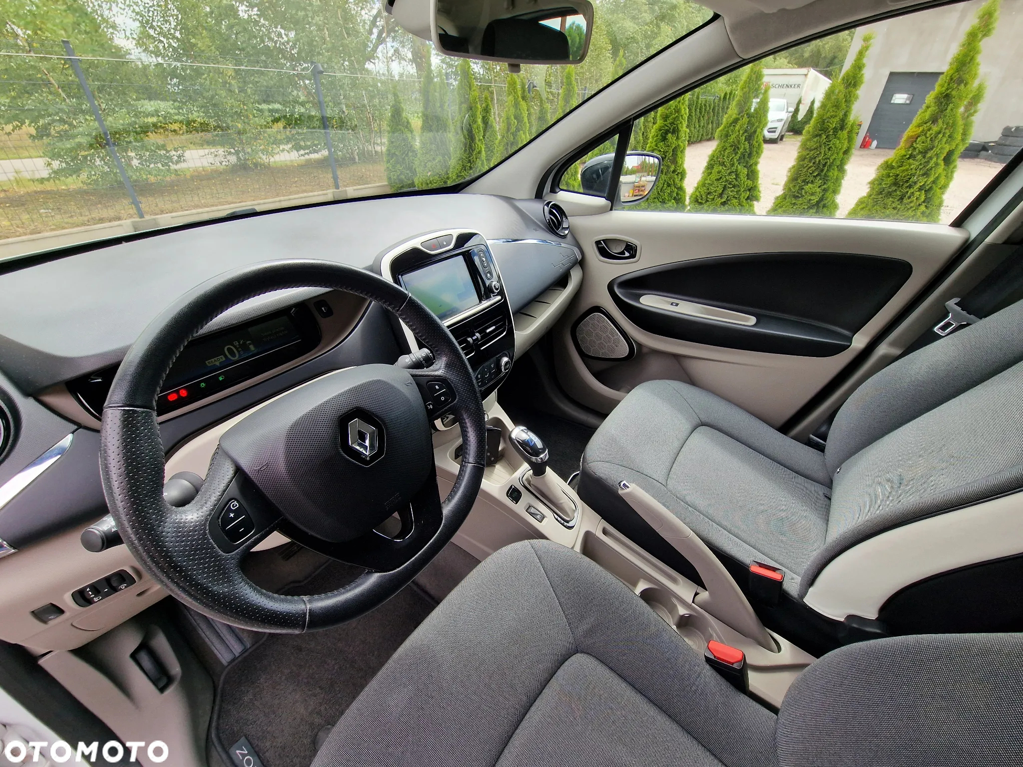 Renault Zoe - 15