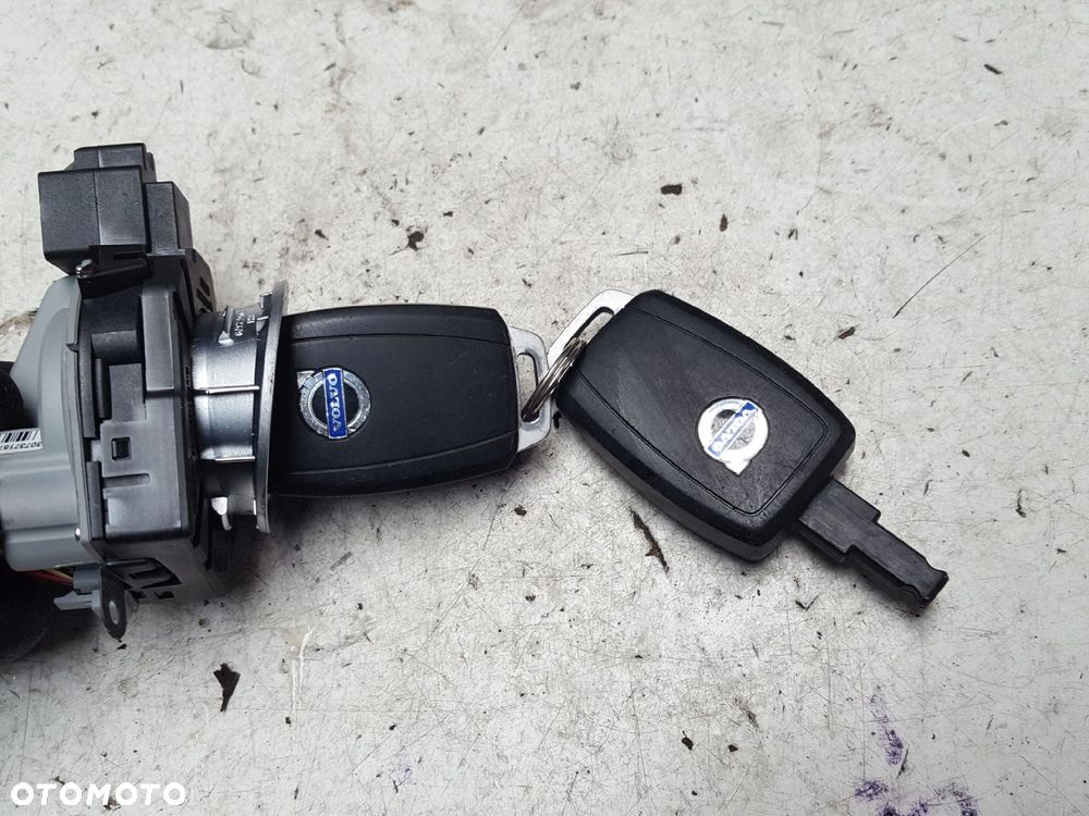 VOLVO V50 LIFT S40 II 07-12r STACYJKA KLUCZYKI - 2