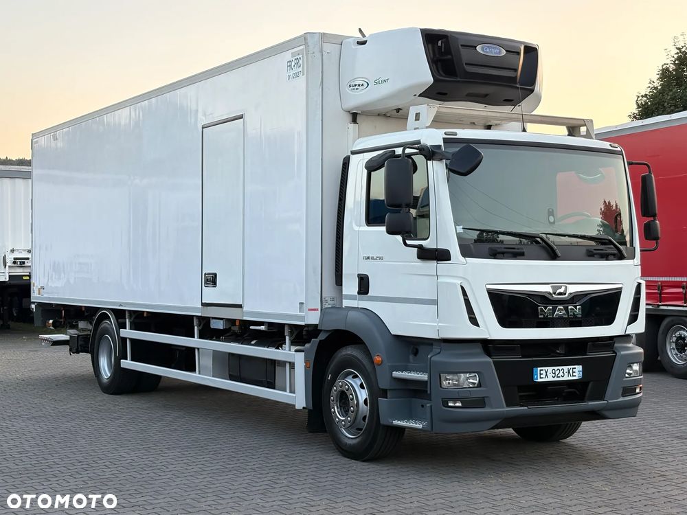 MAN TGM 18.290 ◼️ Chłodnia + Winda ◼️ 2018 ◼️ 329 tys. km ◼️ Automat ◼️ Carrier Supra 1150 Multitemp Silent ◼️ Drzwi boczne - 1